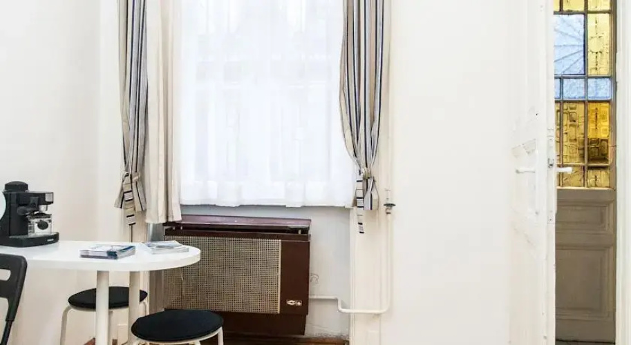 Oktogon Studio Apartment