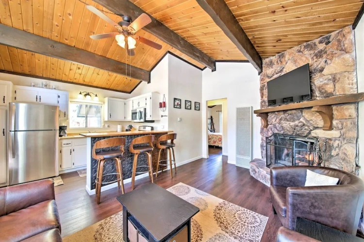 2 Bedrooms Cottage