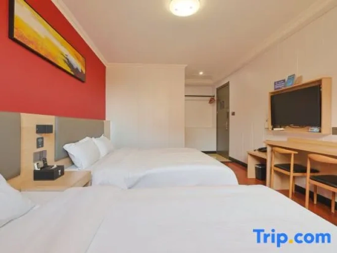 Standard Twin Family room