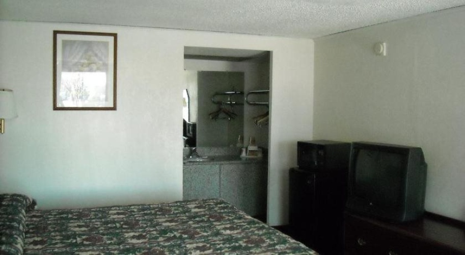 Red Carpet Inn