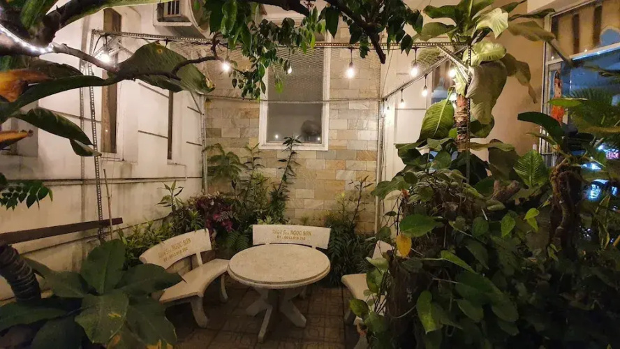 Ngoc Son Hotel