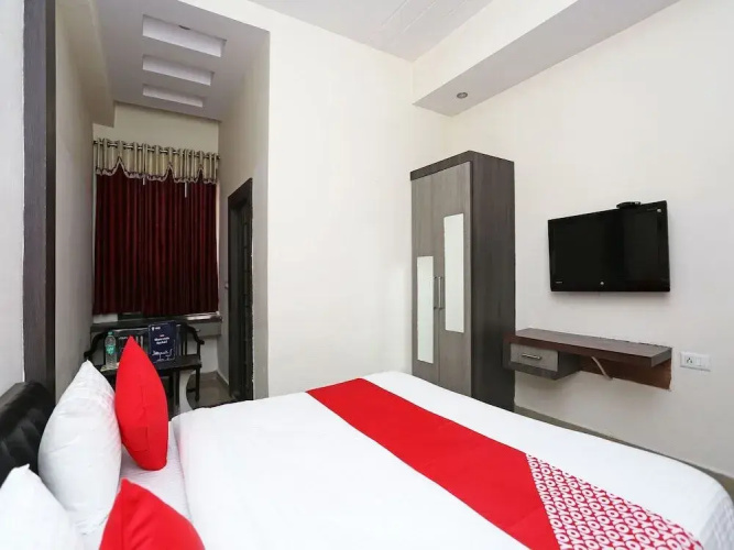 OYO 16103 Hotel Neelkanth