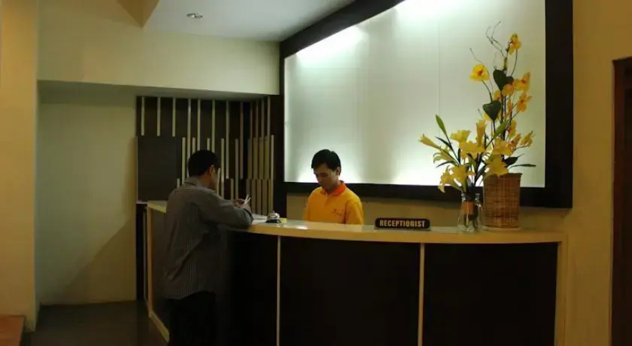 Nirvana Guest House at Wahid Hasyim