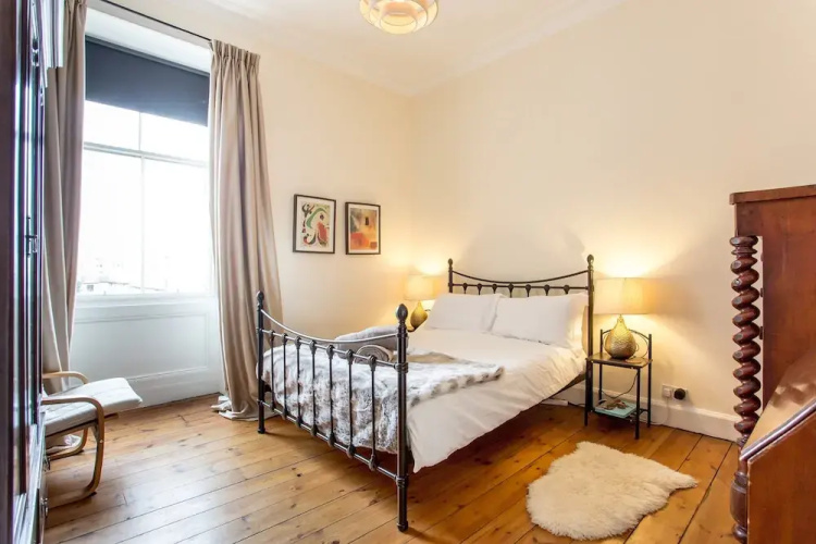 2 Bedroom Flat in Edinburgh