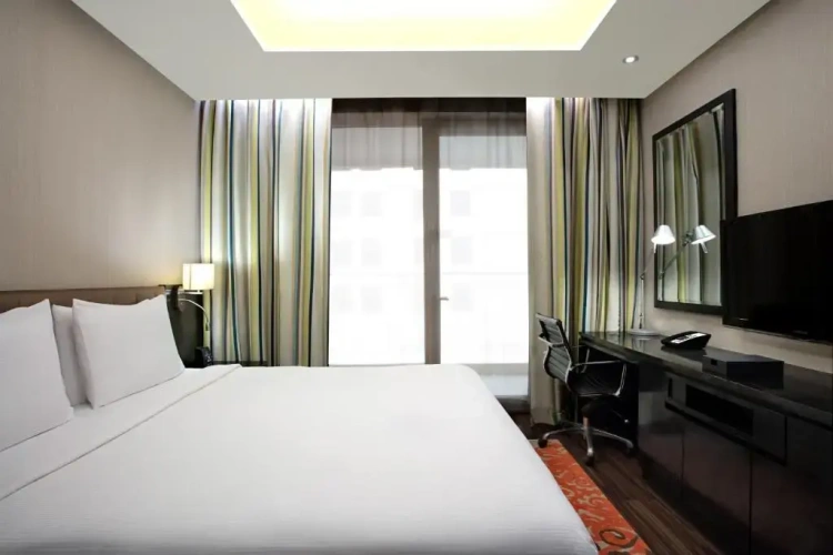2 Bedrooms Suite with balcony