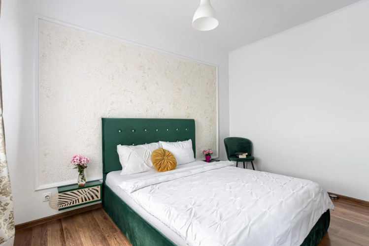Ari Yellow Apartment