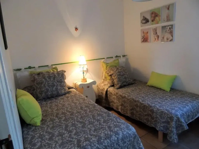2 Bedrooms Cottage