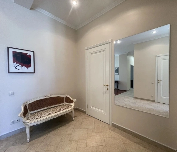 2 Bedrooms Classic Apartment