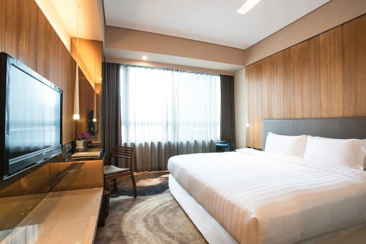 Home Hotel