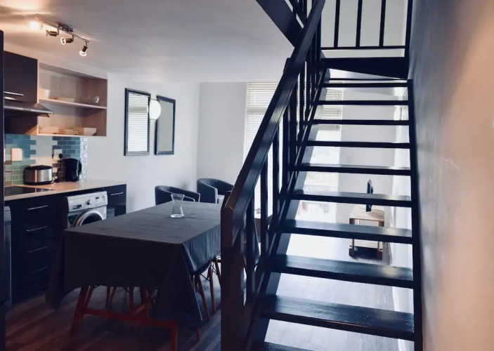 1 Bedroom Apartment With Table Mountain Views