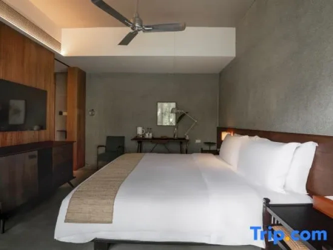 Deluxe Double room with garden view