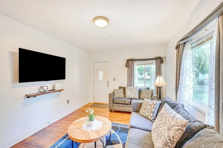 3 Bedrooms Cottage