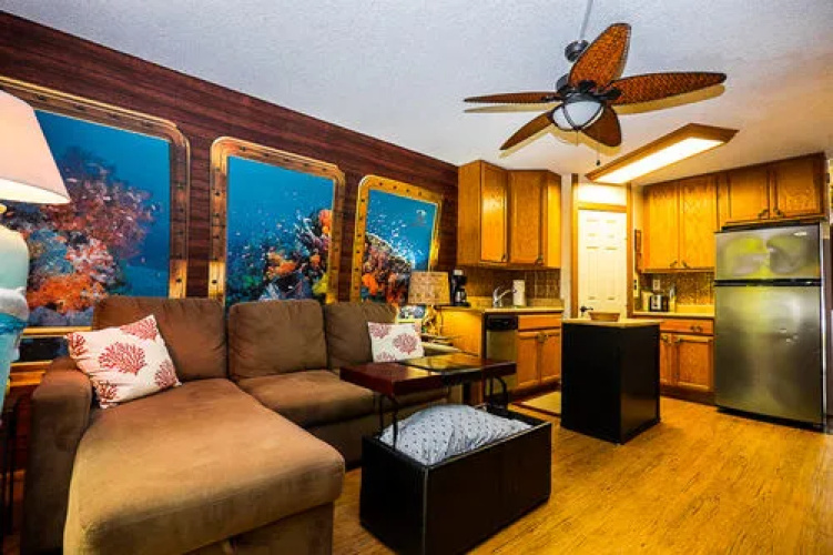 Kona Islander
