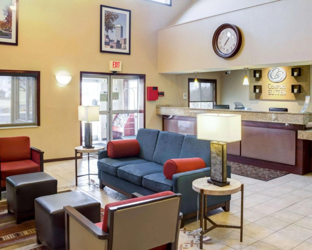 Comfort Suites Omaha Northwest