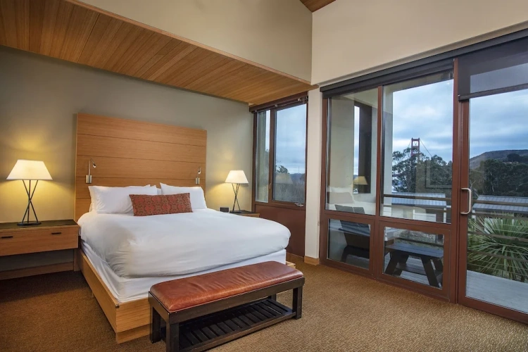 Contemporary Golden Gate View Double Suite