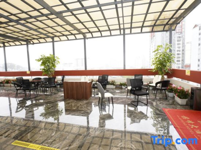 Qifeng Hotel (Washan Fengcheng Branch)