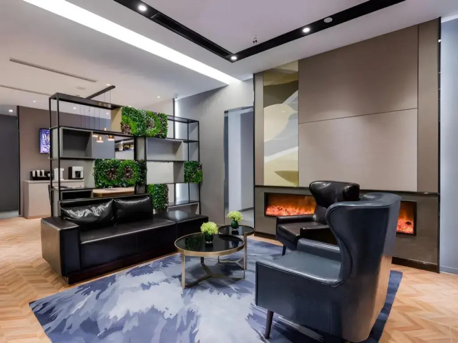Home Inn Bund Center
