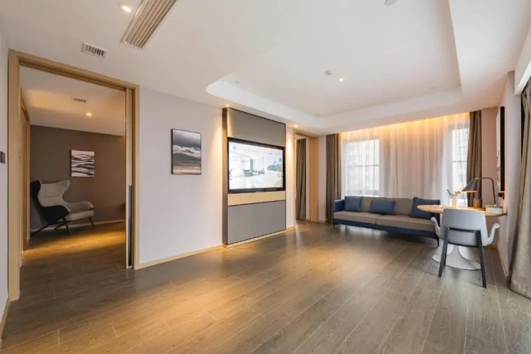 Deluxe Suite