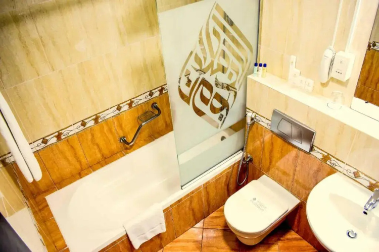 Exquisite Suite Minutes From Al Mamzar Beach