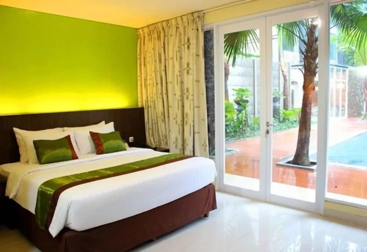Deluxe Double room with pool view