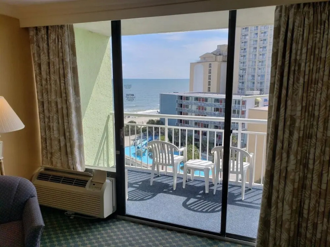 Coral Beach 754