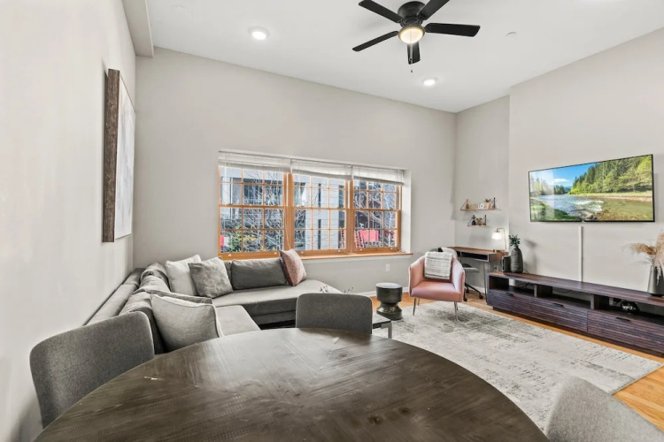 261 S 17th Street