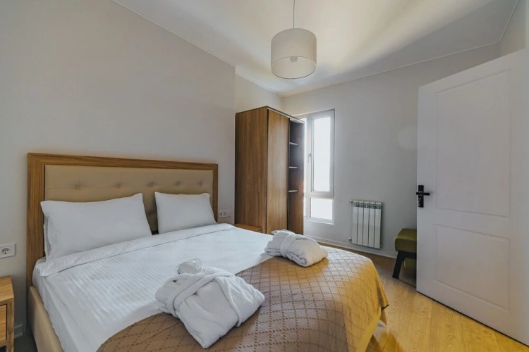 2 Bedrooms Apartment