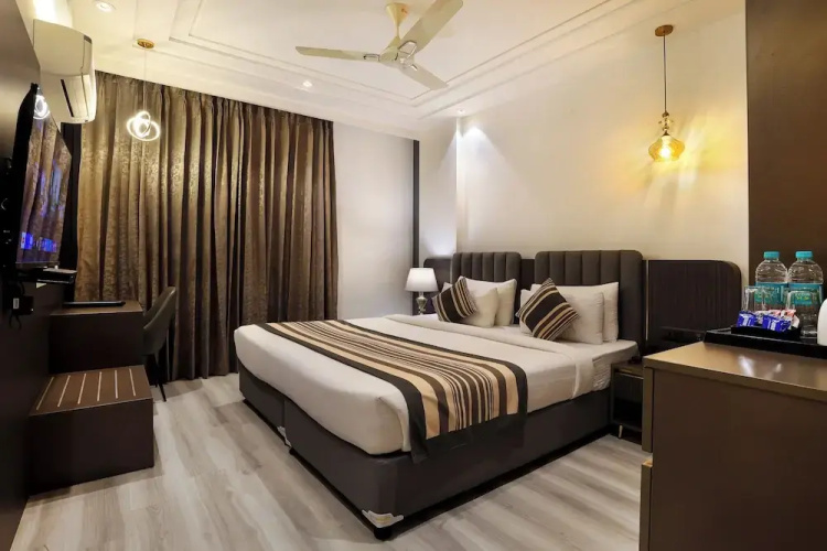 OPO Hotel Iffco Chowk