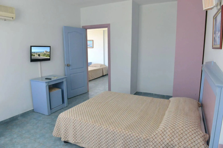 Eva Beach Hotel