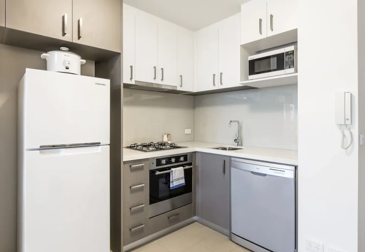 2 Bedrooms Quadruple Apartment