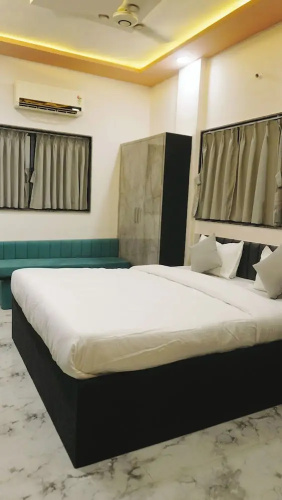 Hotel Sahara Residency