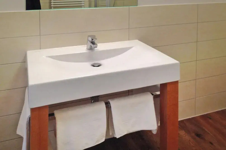 Aparthotel by Lake Heidensee With Boat Rentals