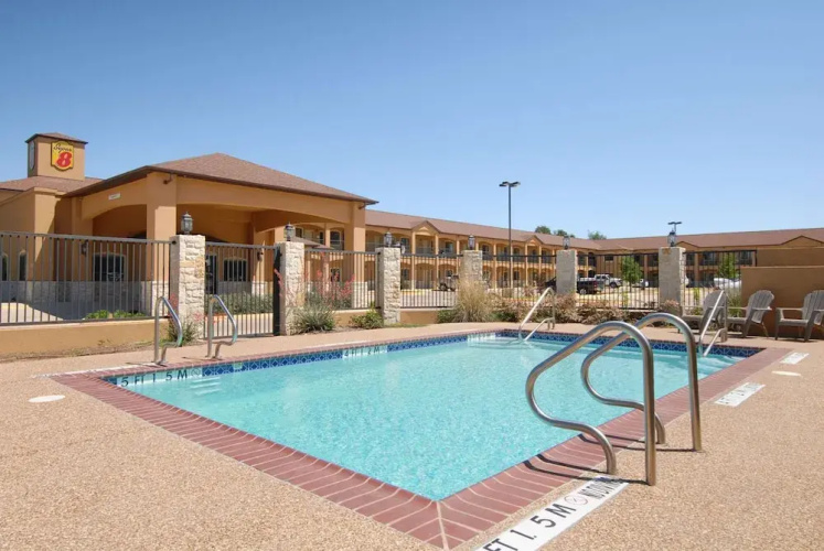 Super 8 By Wyndham Stephenville