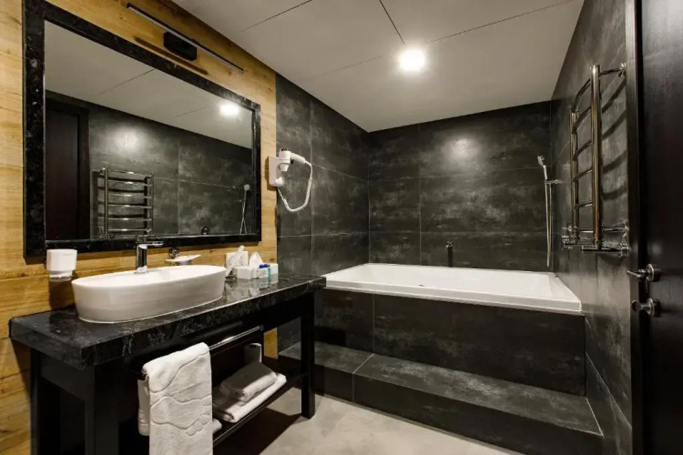 Tsunami Spa HotelOver view