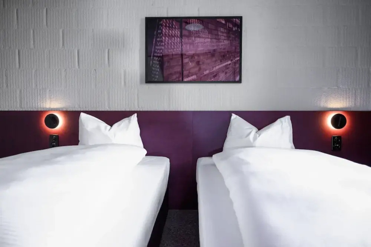 BRIX - Self Check-In Hotel