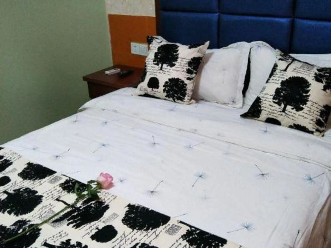 Yuebin Chain Hotel (Songjiang University Town)