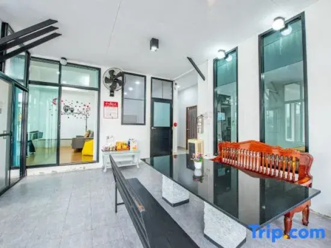 Sunshine Life Pattaya Poolvilla