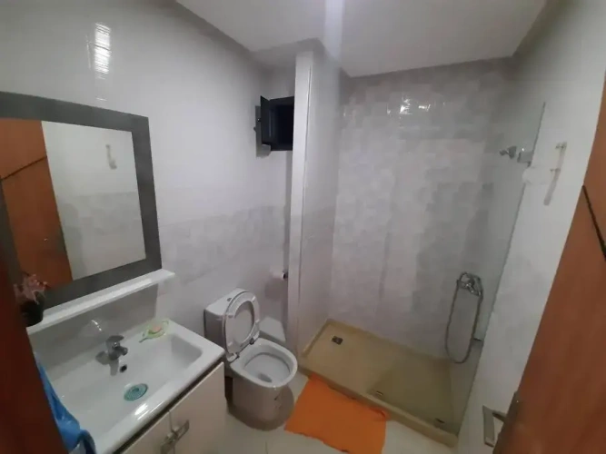 3 Bedrooms Apartment