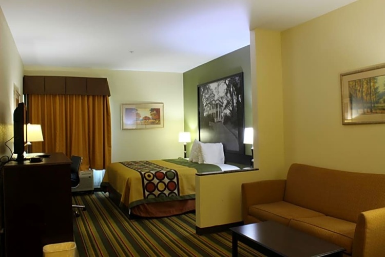 Deluxe Double Suite