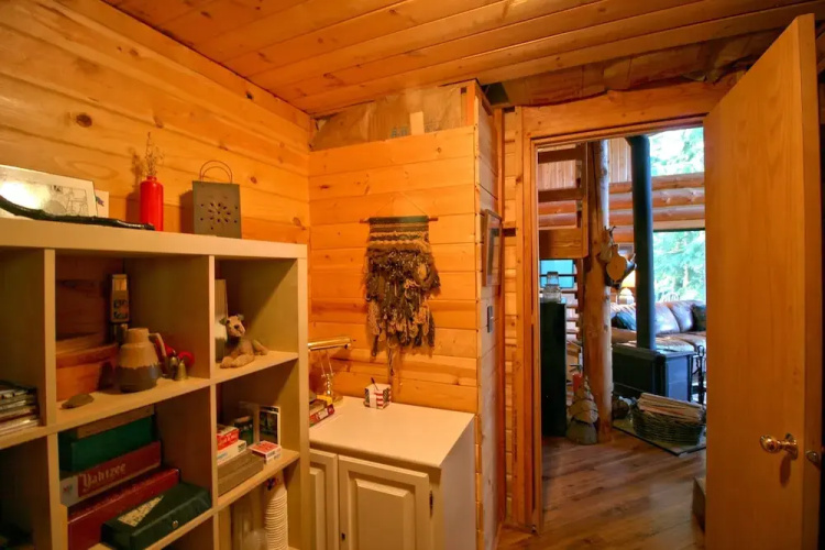 Pinecone Log Cabin