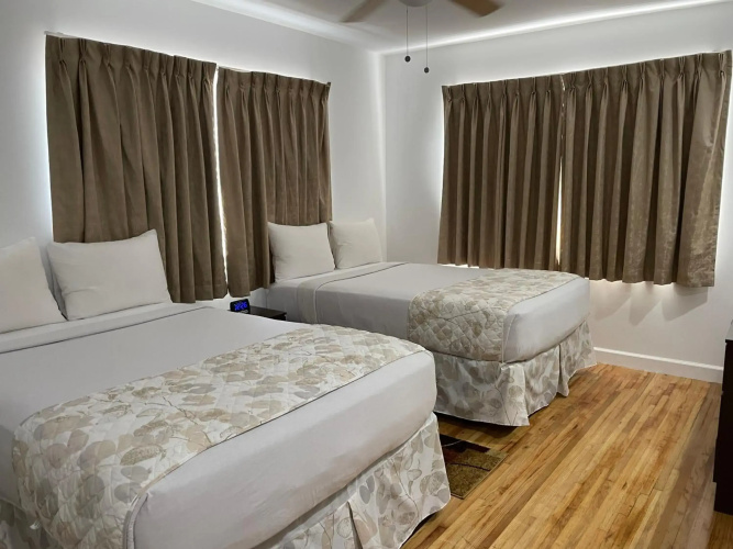 Beach Place Hotel