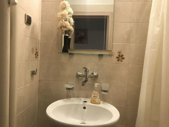 FM Deluxe 2-BDR Apartment with Terrace - Central City View