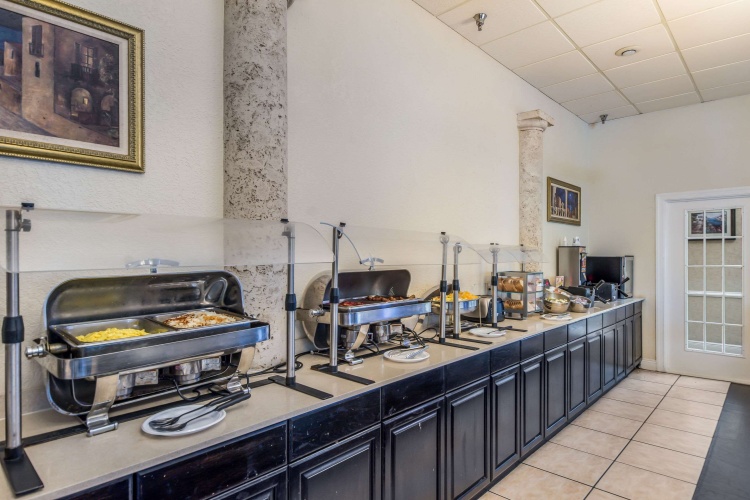 Clarion Inn & Suites photo 20