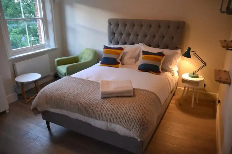 Studio Apartment In Putney
