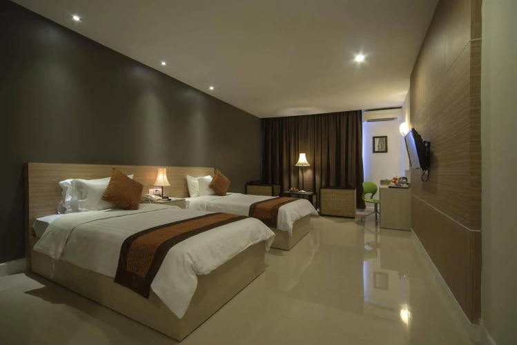 Altos Hotel