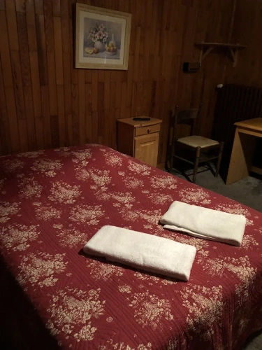 1 Bedroom Economy Double room with balcony and with mountain view