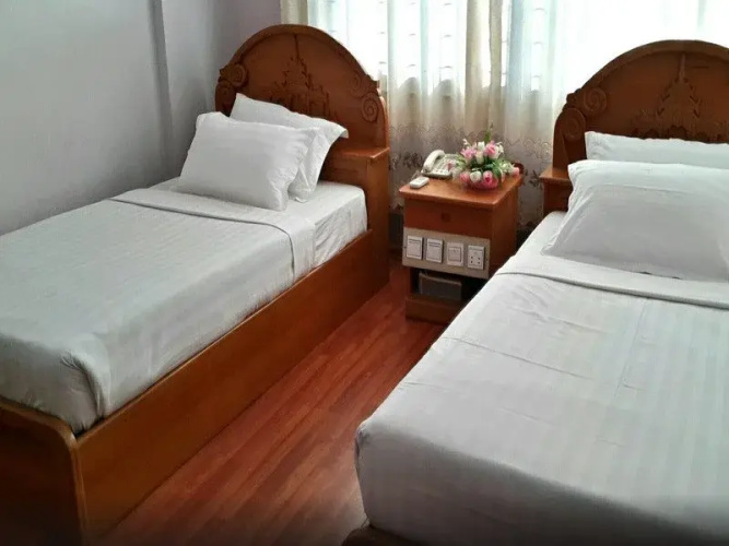 New Palace Hotel