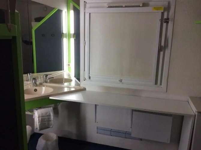 Standard Triple room