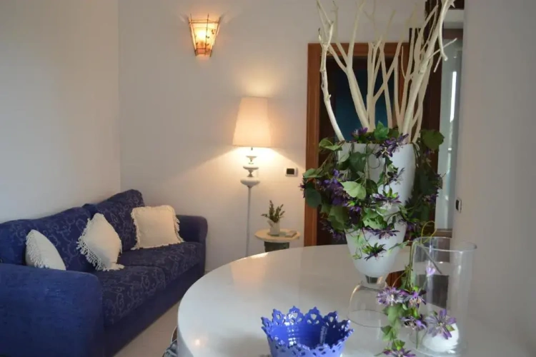 2 Bedrooms Cottage
