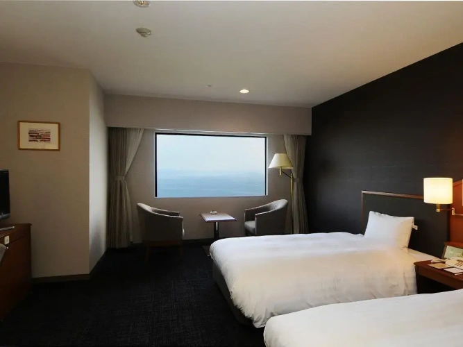 Standard Twin room with lake view